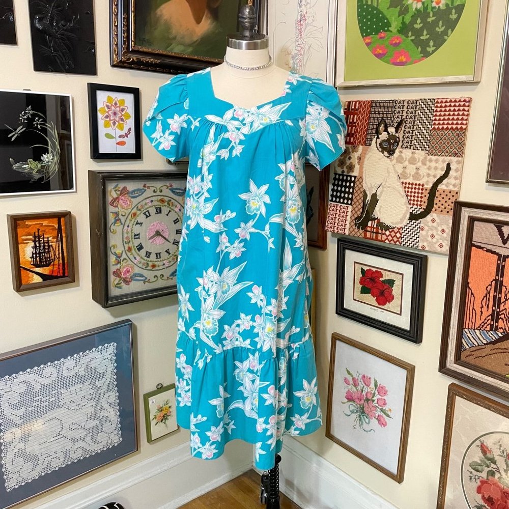 80s Vintage Aqua Pink Yellow Hawaiian Floral Ruffle Hem Tulip Sleeve MuuMuu M